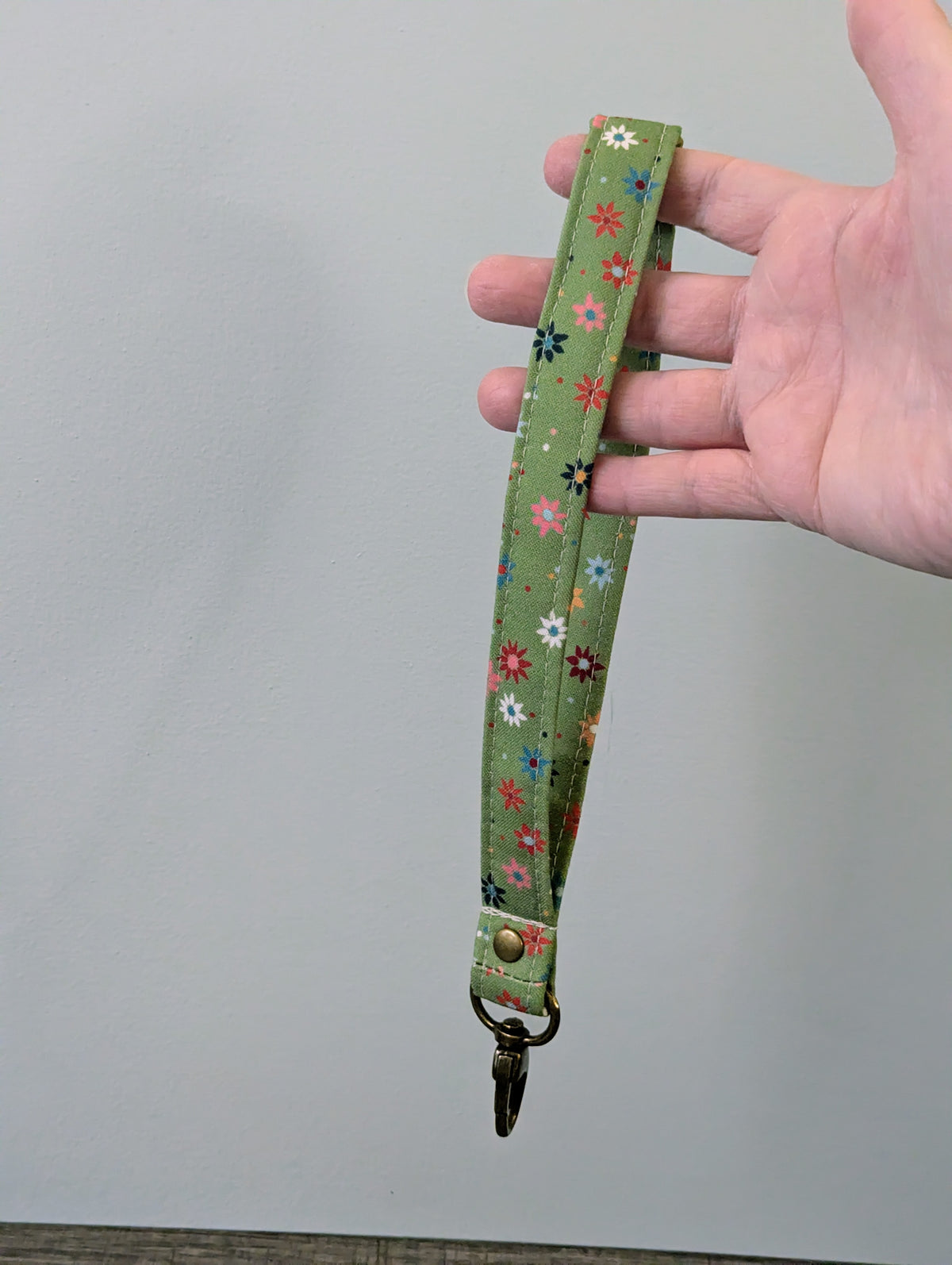 Green Ditsy Star Keychain Wrist Lanyard