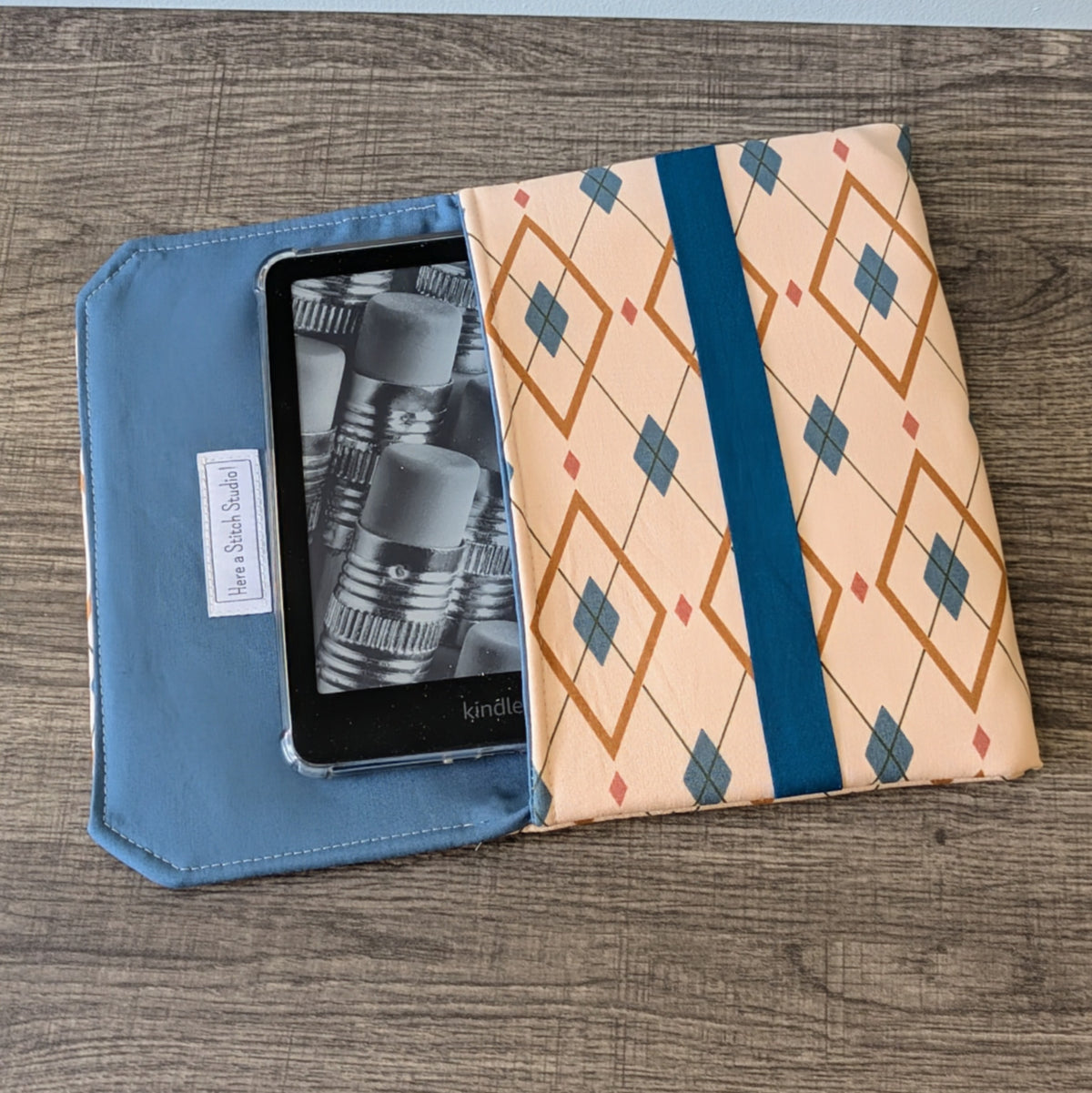 Pink Argyle Kobo & Kindle Sleeve