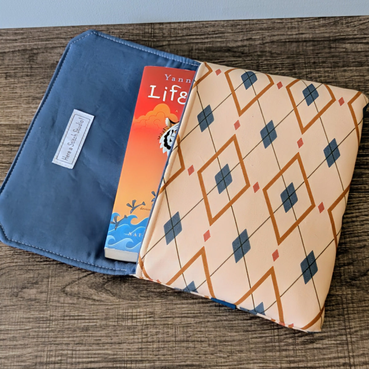 Pink Argyle Kobo & Kindle Sleeve