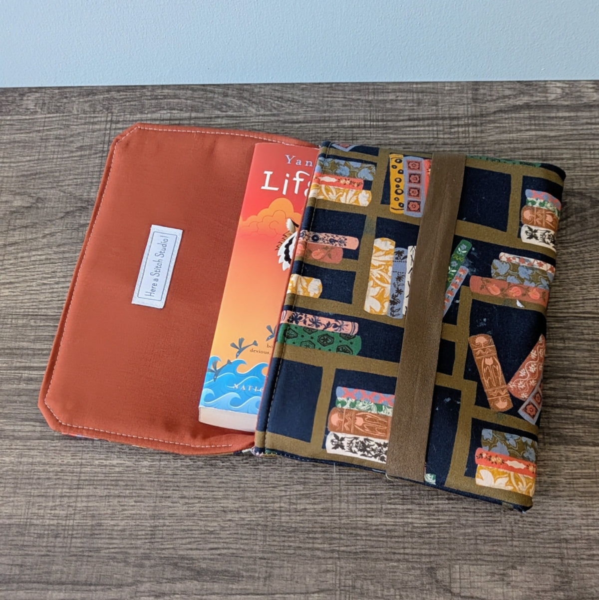Bookshelf Kobo & Kindle Sleeve