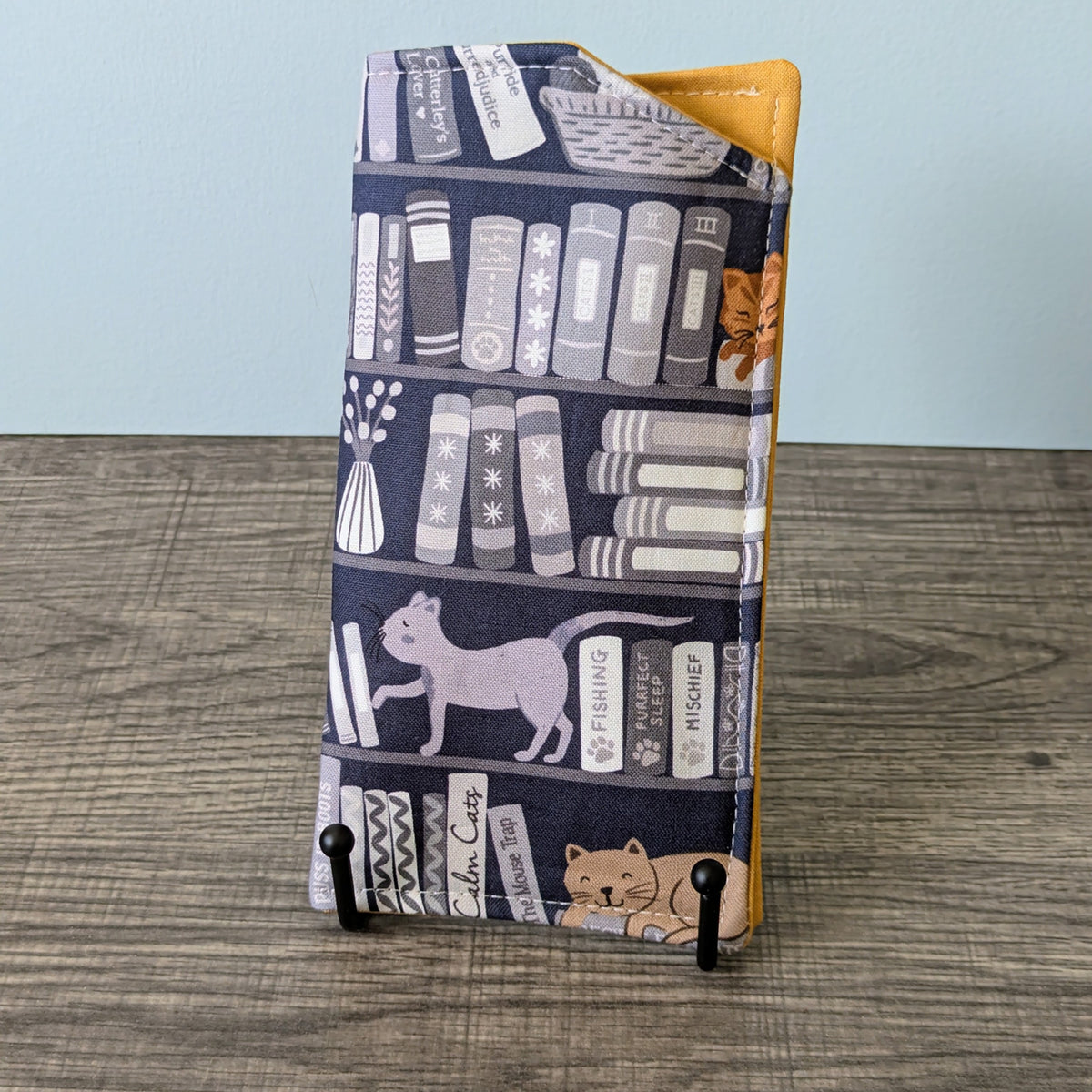 Bookshelf Cats Eyeglass Case
