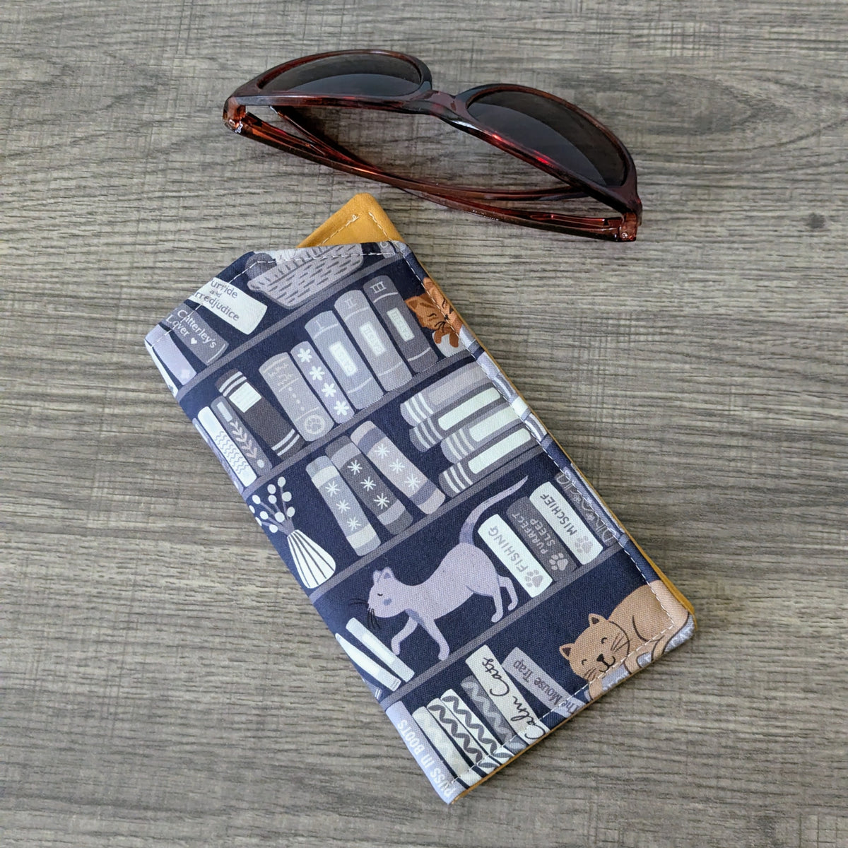 Bookshelf Cats Eyeglass Case