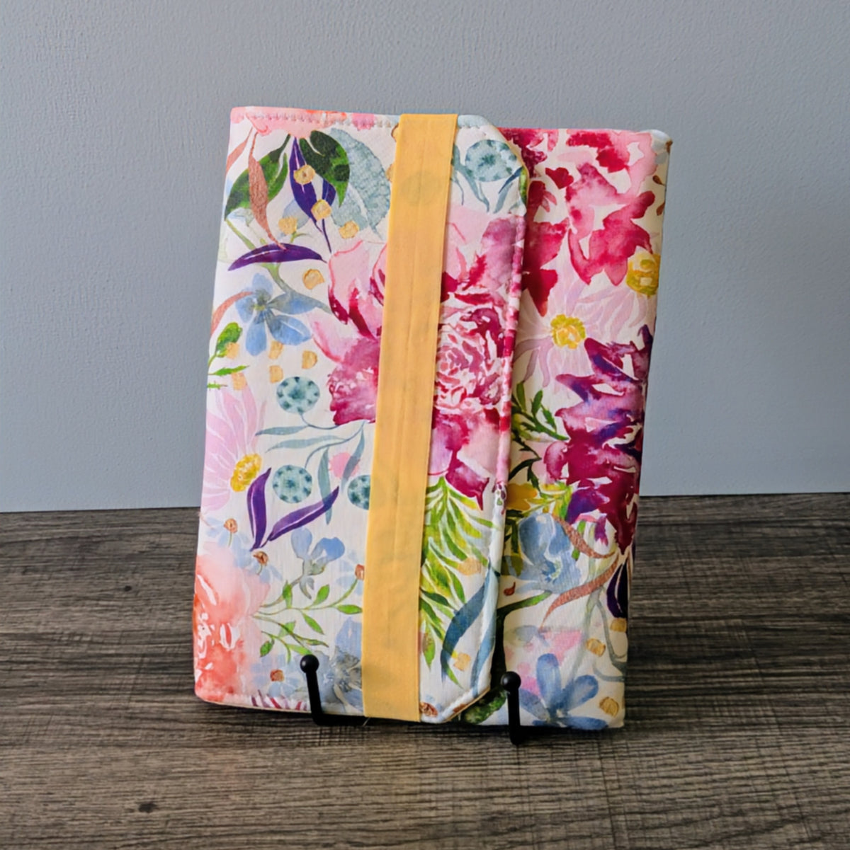 White Floral Kobo & Kindle Sleeve