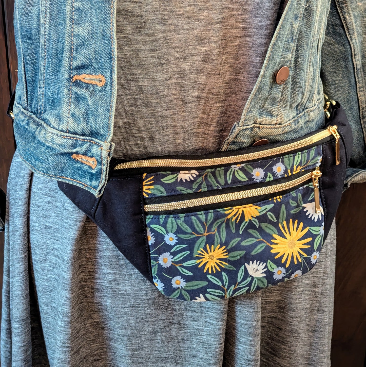 Daisy Floral Canvas Sling Bag