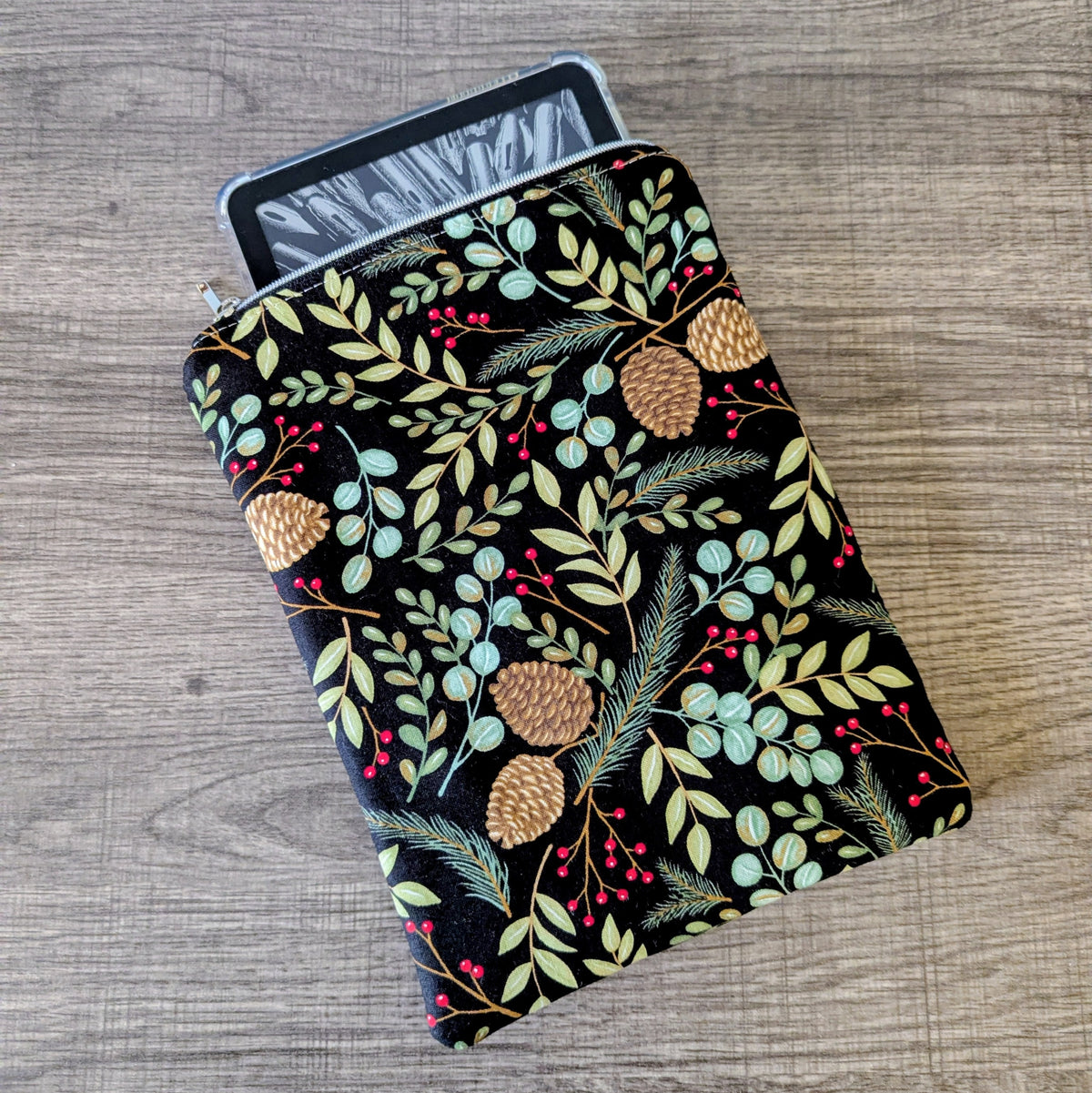Black Winter Foliage Cotton Book Sleeve