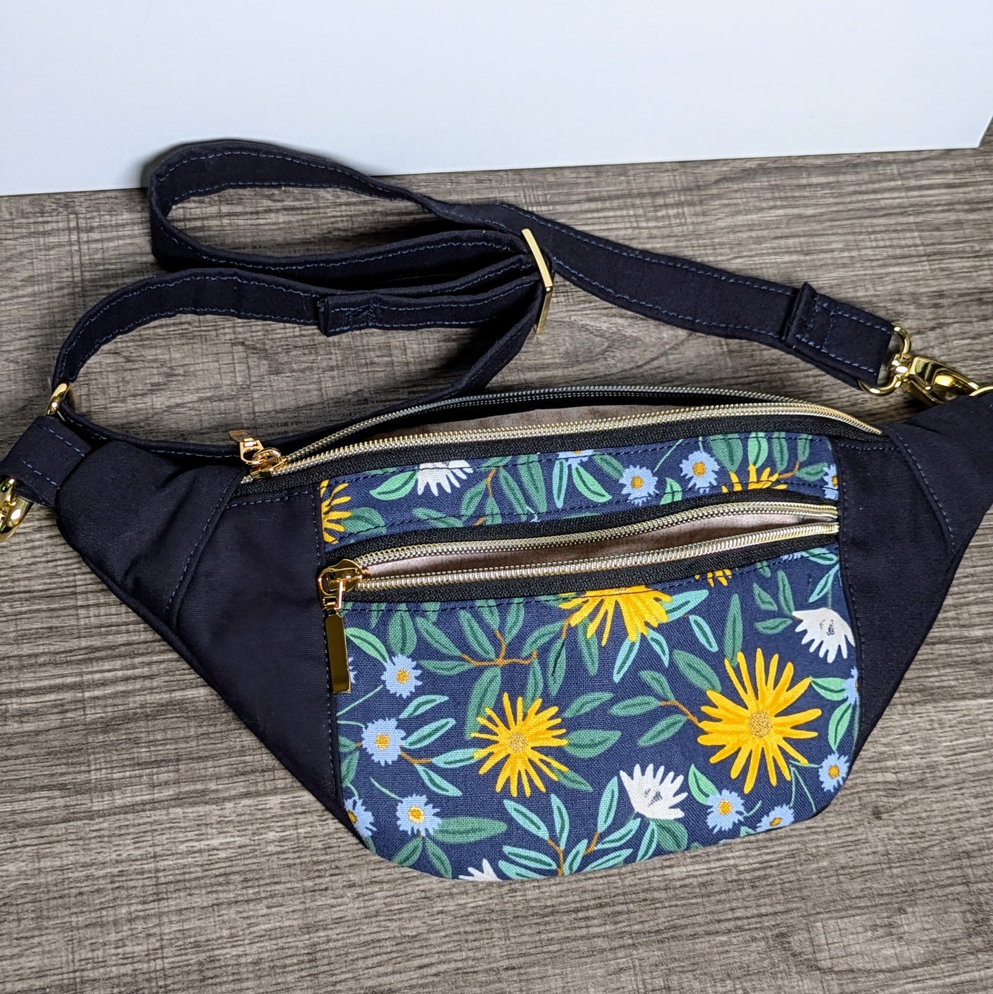 Daisy Floral Canvas Sling Bag